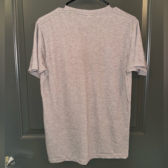 Uniqlo Shirt Women's Small Brown Supima V-Neck Short Sleeve Top Stretch Pullover - Picture 3 of 8